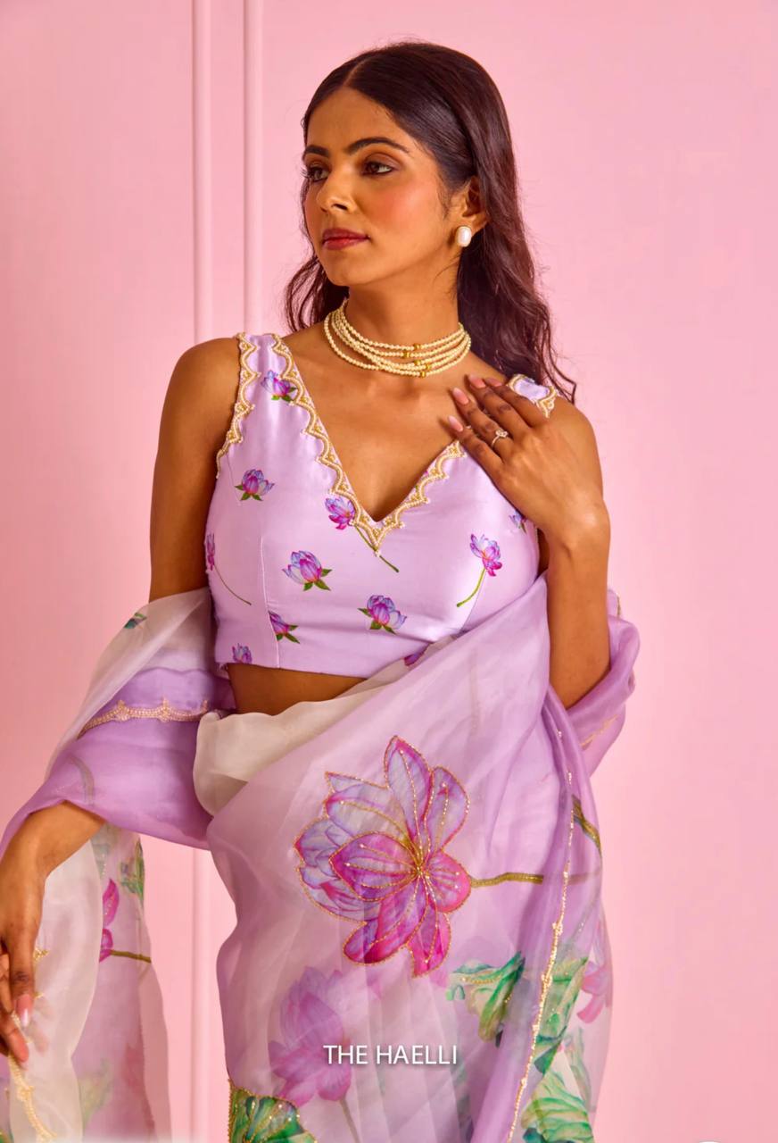Women's Exquisite Lavender & White Organza Saree with Hand-Painted Lotus Floral Motifs & Gold Embellished Border – Complete with Matching Printed Blouse for Festive & Special Occasions - AllHandmadeGoods