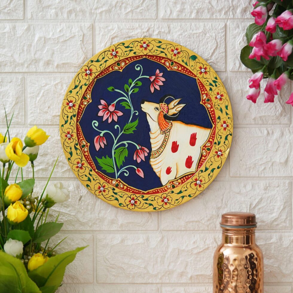 Colorful sacred cow Pichwai painting – Indian heritage-inspired art decor for peaceful surroundings.
