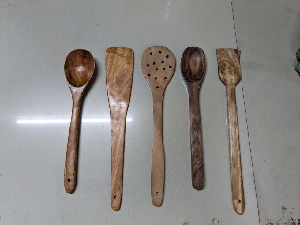 Handcrafted wooden kitchen spatula and spoon set made from natural wood – eco-friendly and durable.